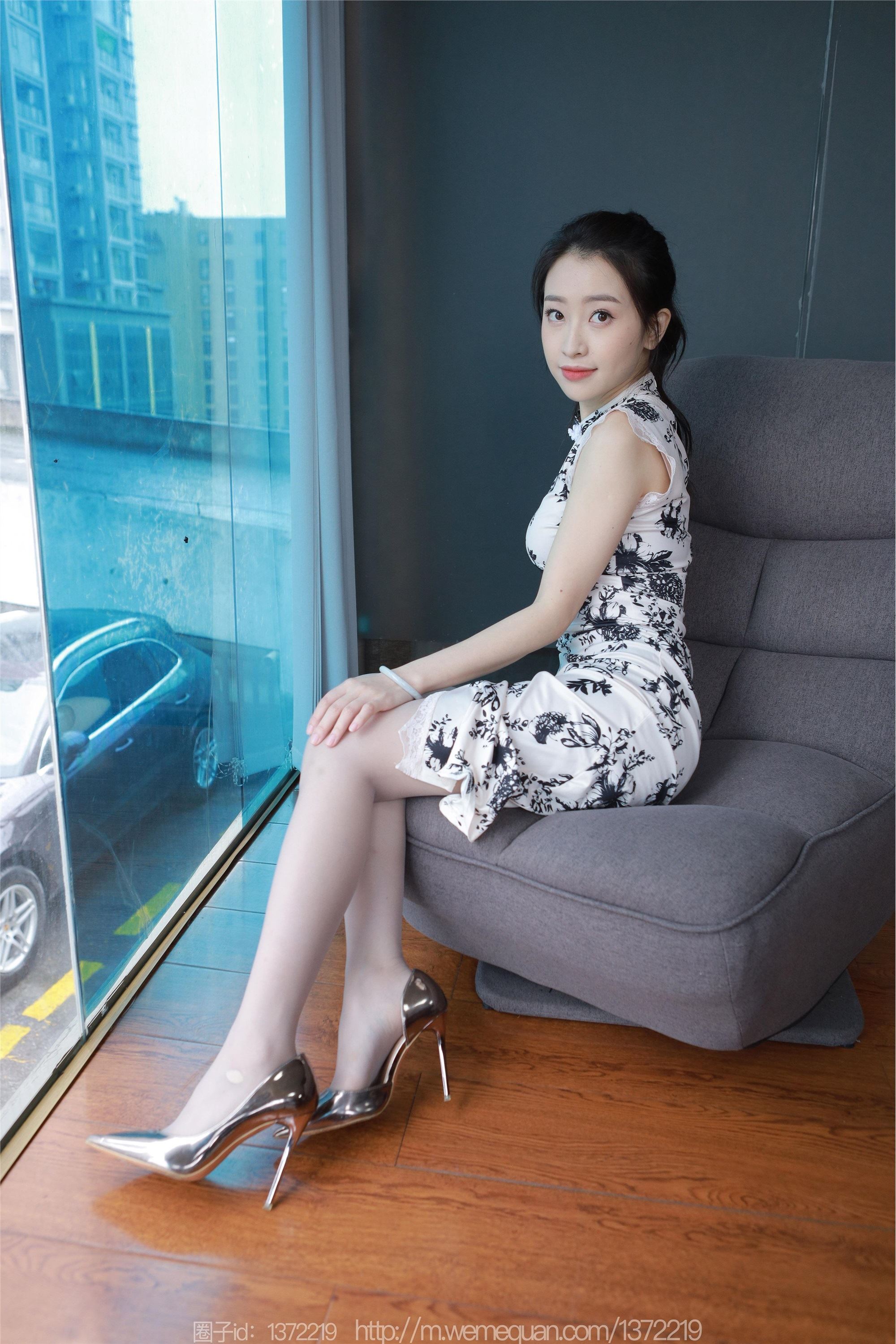 IESS异思趣向  2023.04.25 丝享家 1432 小婕《灰斯旗袍》